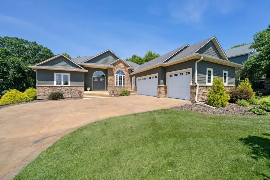 469 Northern Lights DR, Prescott, WI 54021