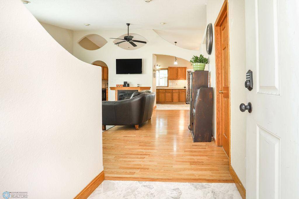 Fargo, ND 58103,1830 5th AVE S