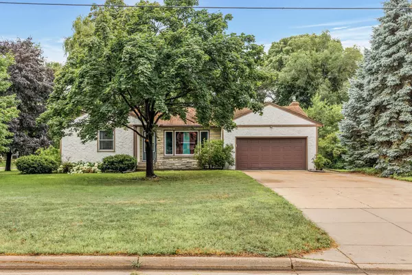 Fridley, MN 55432,1390 Onondaga ST NE