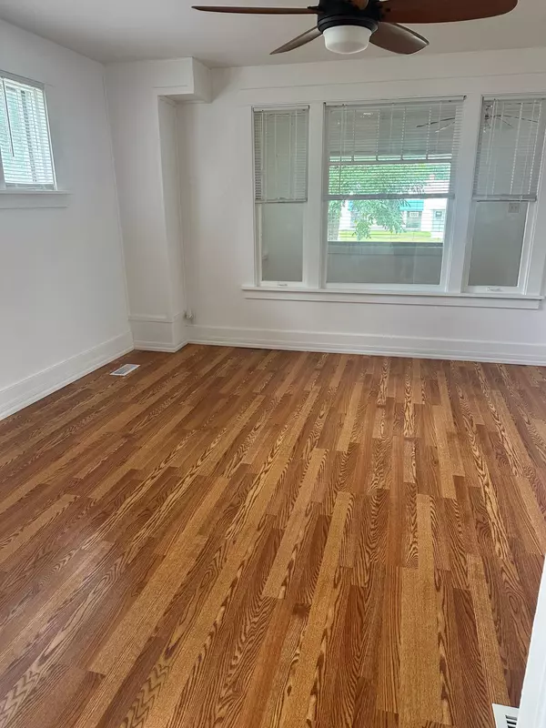 Albert Lea, MN 56007,1005 S Broadway AVE