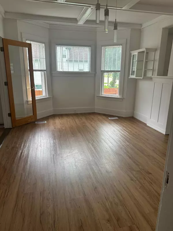 Albert Lea, MN 56007,1005 S Broadway AVE