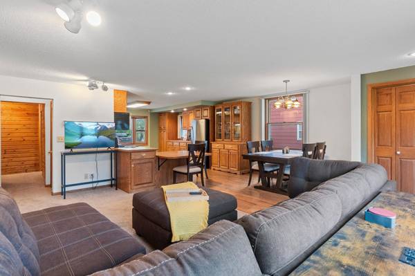 910 E Evergreen ST, Isle, MN 56342