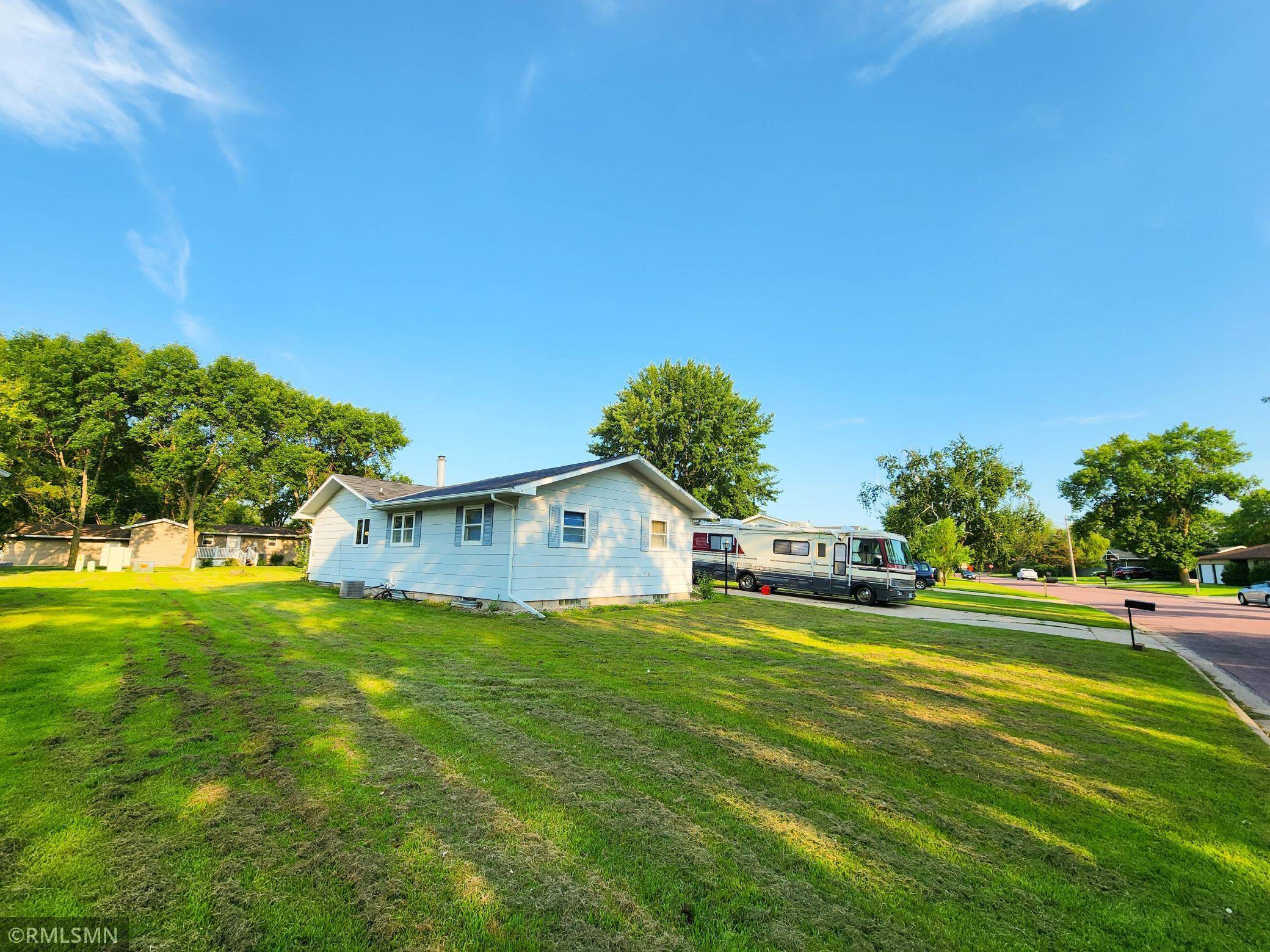 Redwood Falls, MN 56283,307 Smith DR