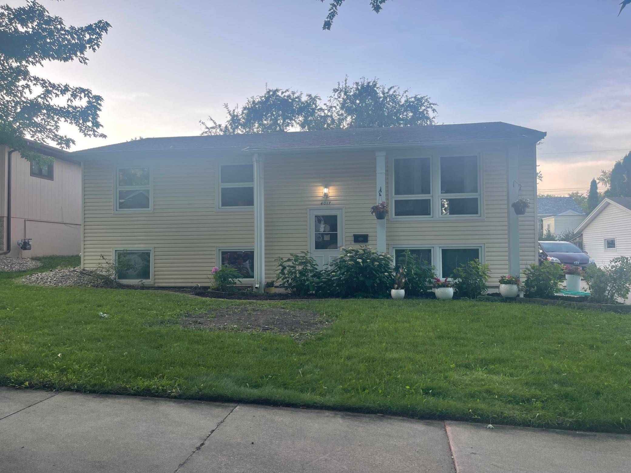 4017 5th ST NW, Rochester, MN 55901