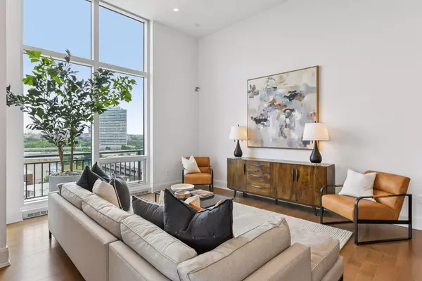Minneapolis, MN 55415,1111 W River Pkwy #8D
