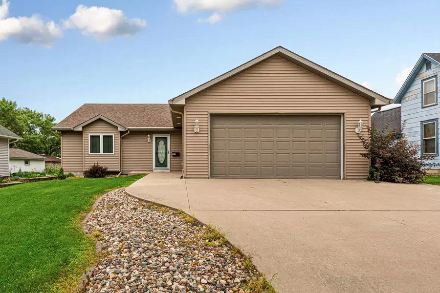 311 Common ST, Waterville, MN 56096