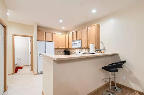 Brooklyn Park, MN 55443,9616 Linden LN N