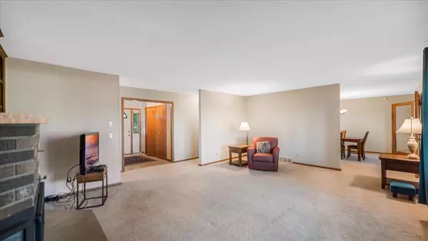 Hutchinson, MN 55350,21901 Vista RD