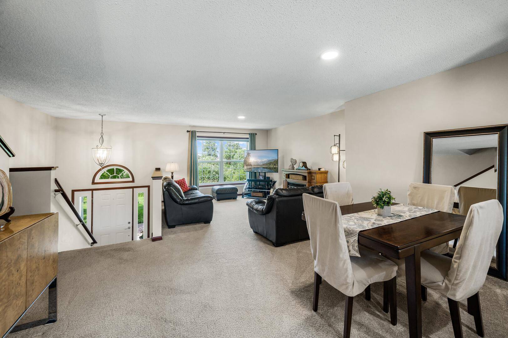 Hugo, MN 55038,5062 French DR N