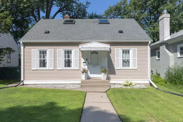 Minneapolis, MN 55407,4204 13th AVE S