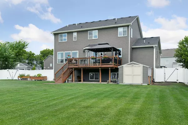 Carver, MN 55315,1437 Copper Hills DR