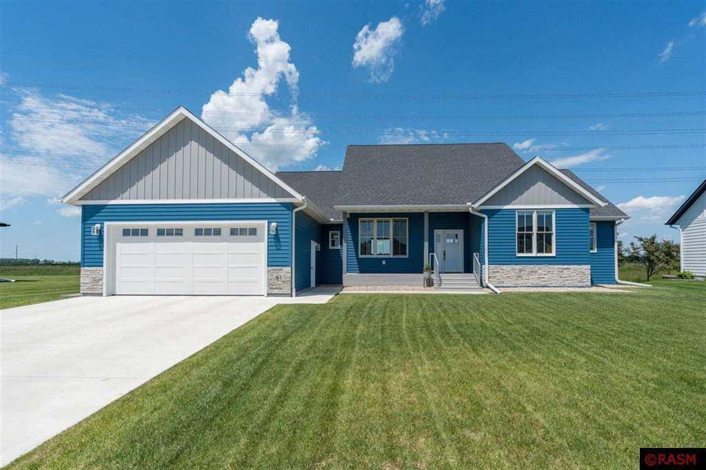51 Prairie CT, North Mankato, MN 56003