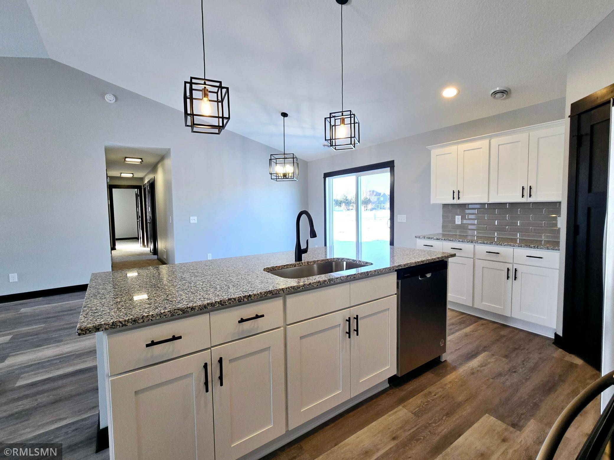 Lake Crystal, MN 56055,651 Daisy CT
