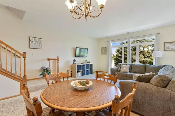 Shakopee, MN 55379,915 Providence DR