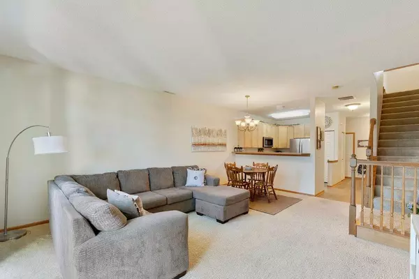 Shakopee, MN 55379,915 Providence DR