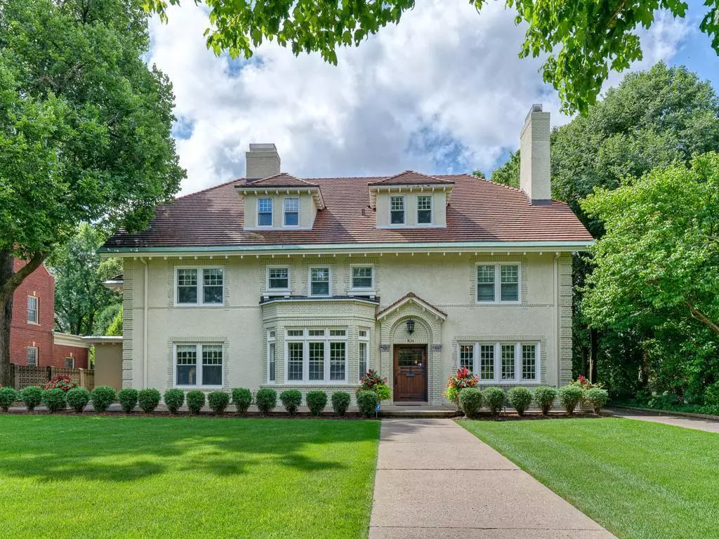 Saint Paul, MN 55105,834 Summit AVE #1