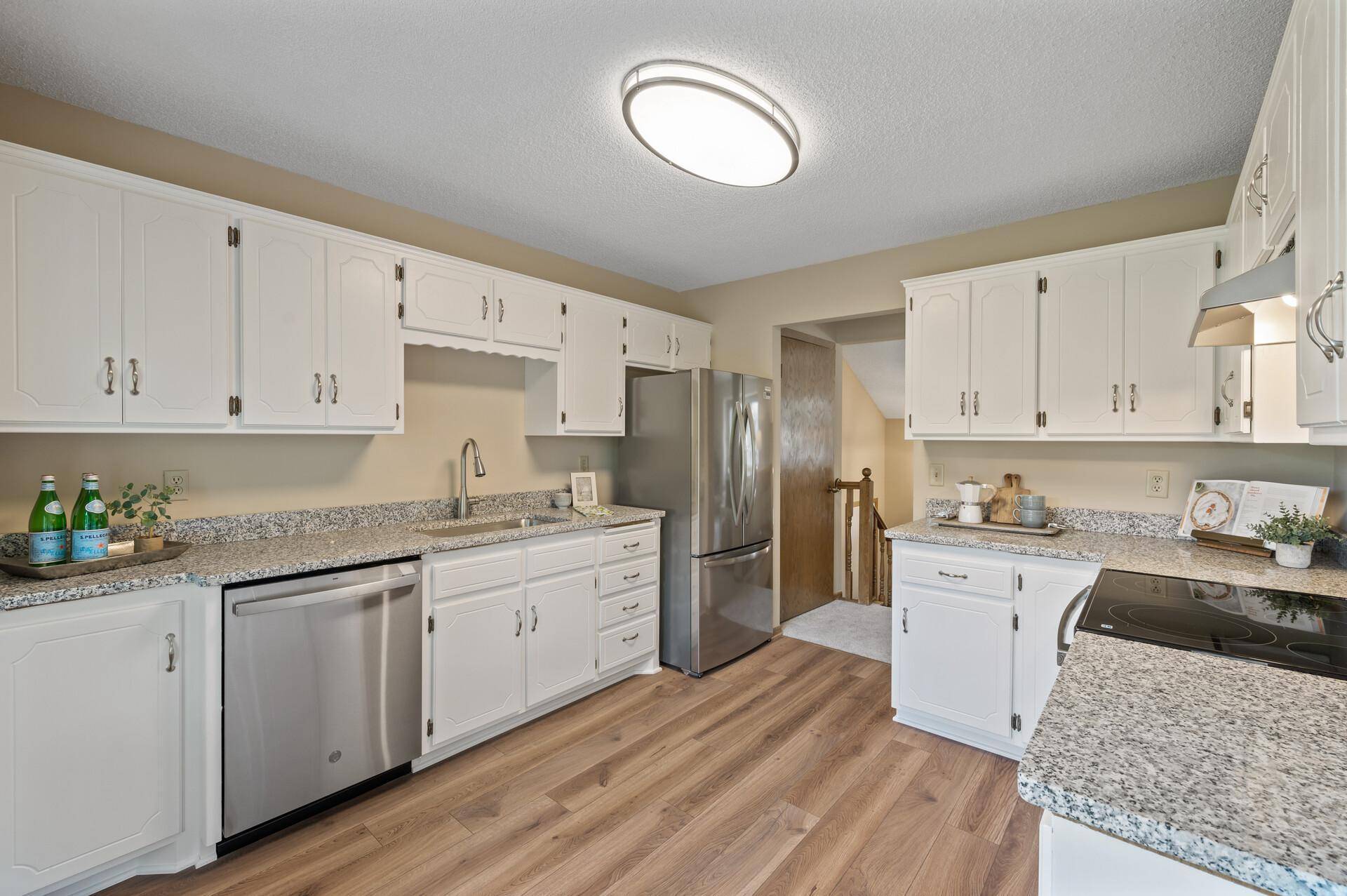 Shoreview, MN 55126,5933 Birchwood ST