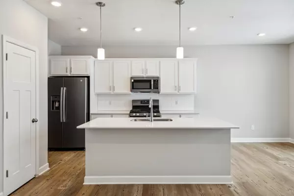 Lake Elmo, MN 55042,9448 4th ST N