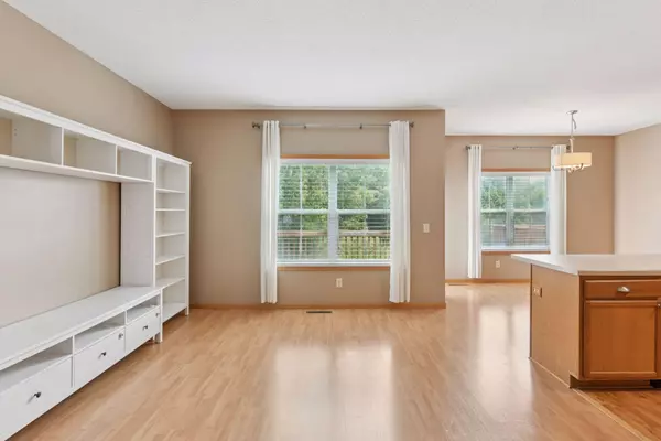 Oakdale, MN 55128,7525 5th ST N