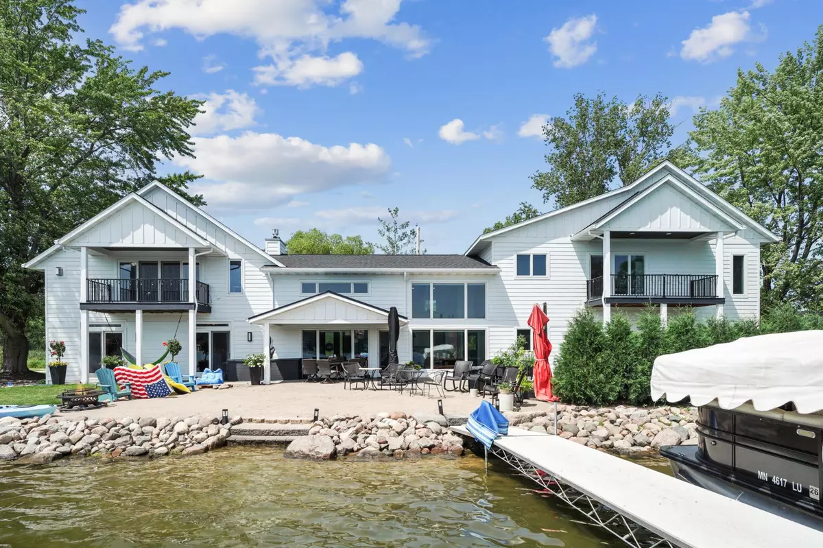 Elysian, MN 56028,1 Roots Beach LN