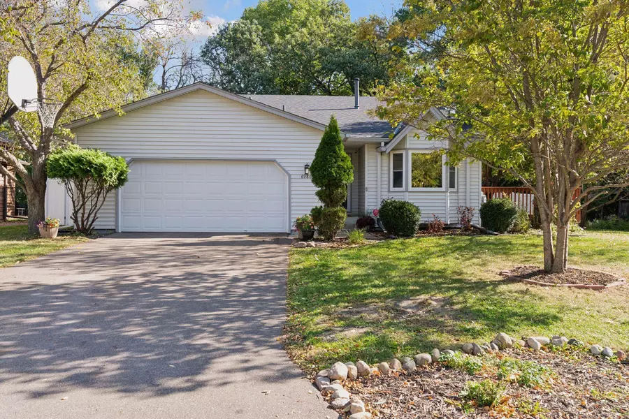 6986 Orchid LN N, Maple Grove, MN 55311