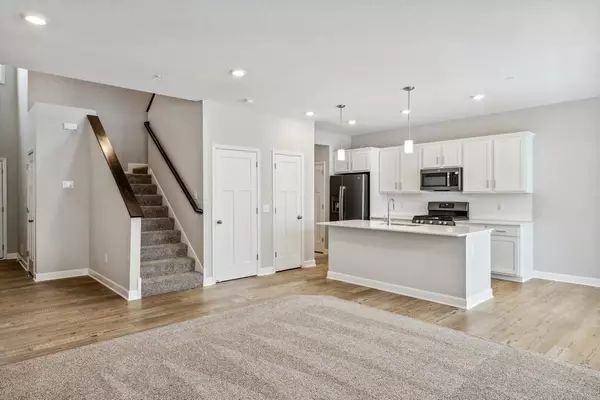 Lake Elmo, MN 55042,9469 4th ST N