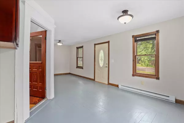 Elmwood, WI 54740,414 S Main ST
