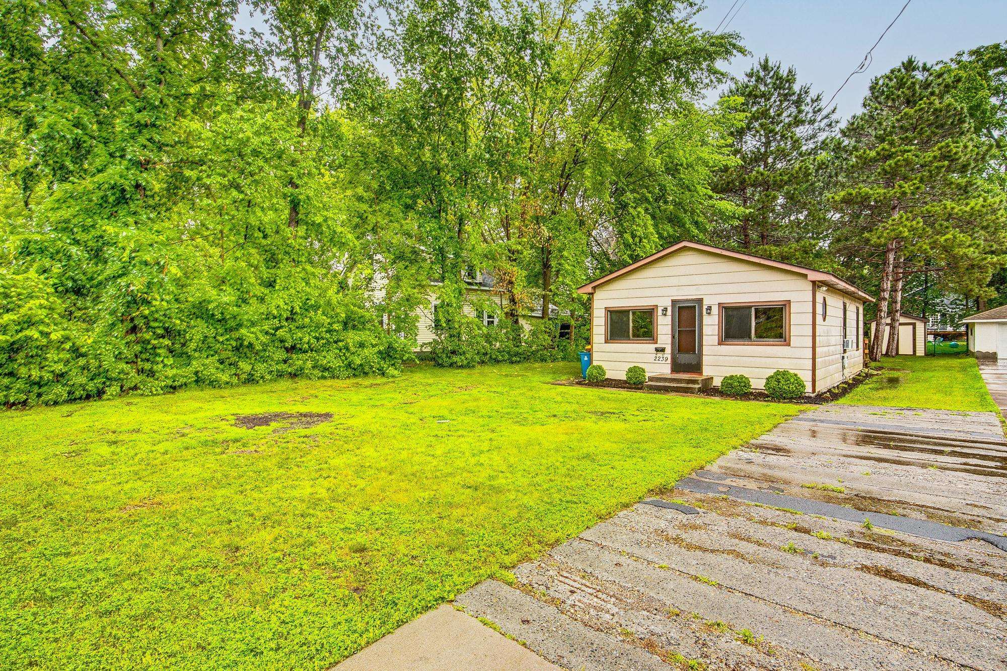 White Bear Lake, MN 55110,2239 10th ST