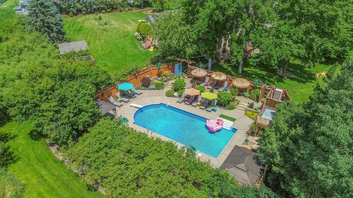 Chanhassen, MN 55317,8141 Maplewood TER