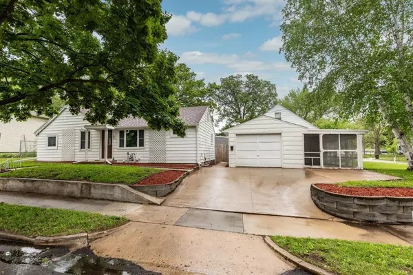 432 12th AVE SE, Rochester, MN 55904