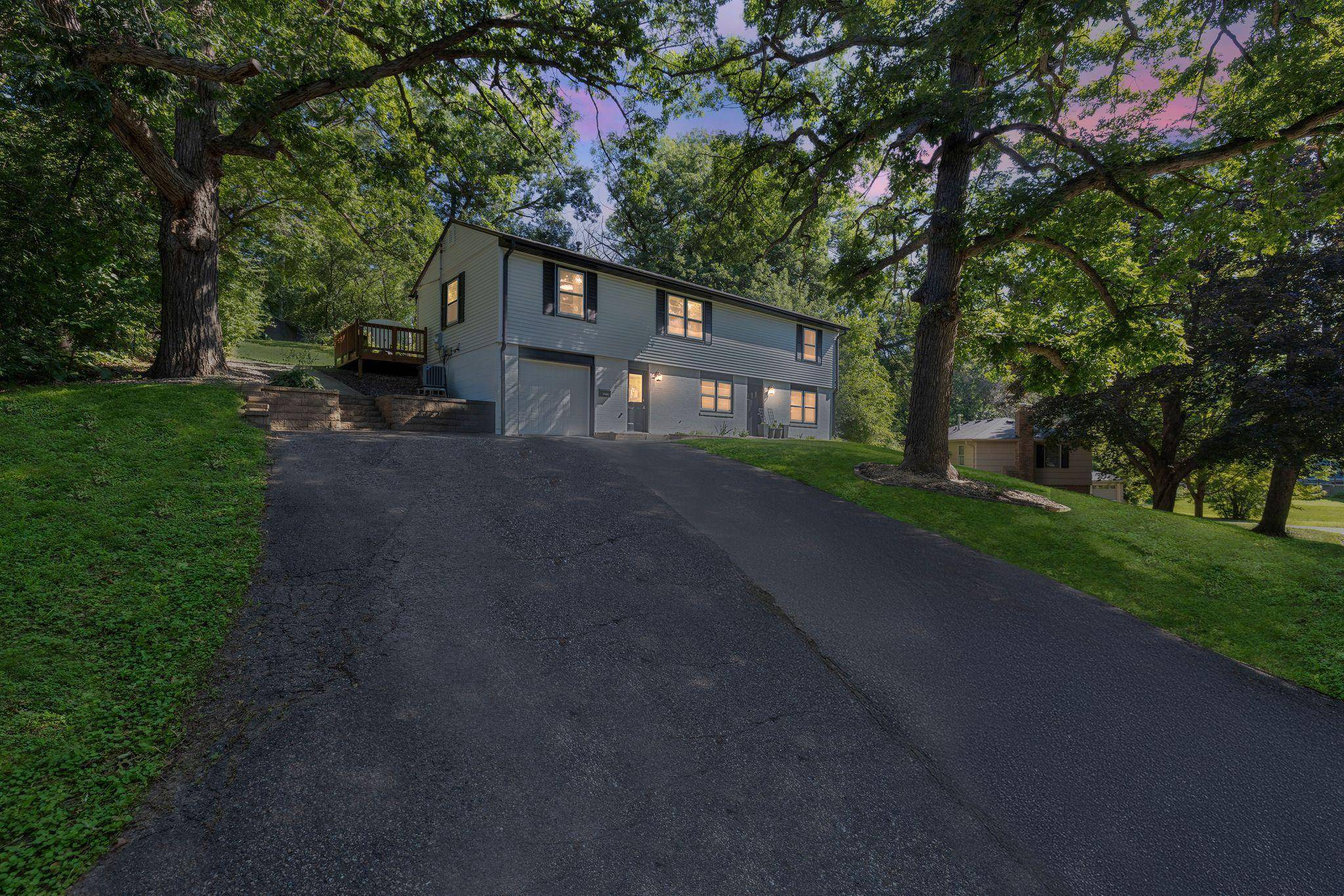 11908 James RD, Minnetonka, MN 55343