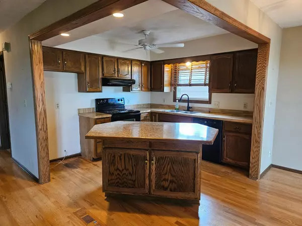 Albert Lea, MN 56007,2161 Highland AVE