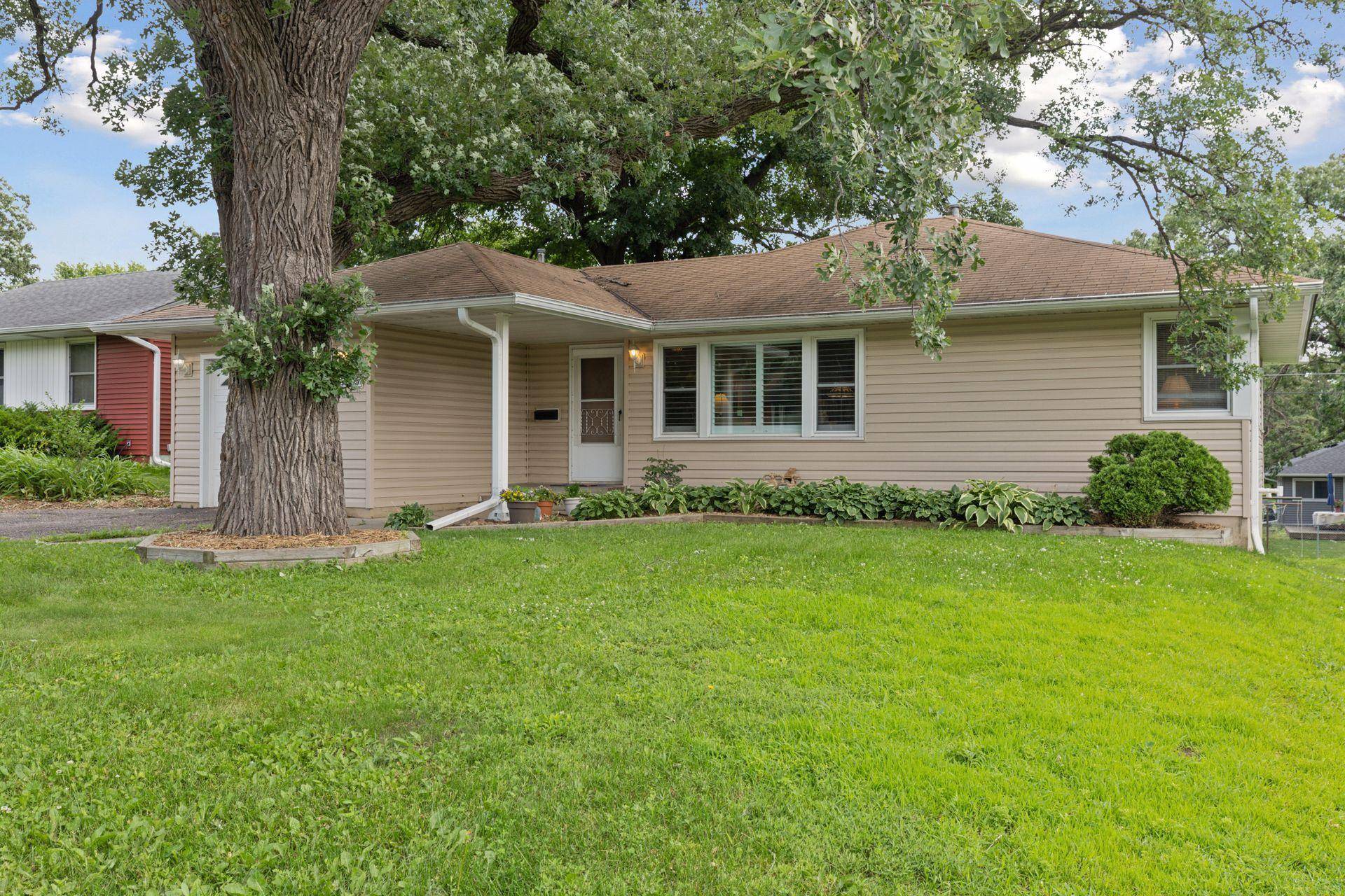 Saint Louis Park, MN 55426,7005 Cedar Lake RD S