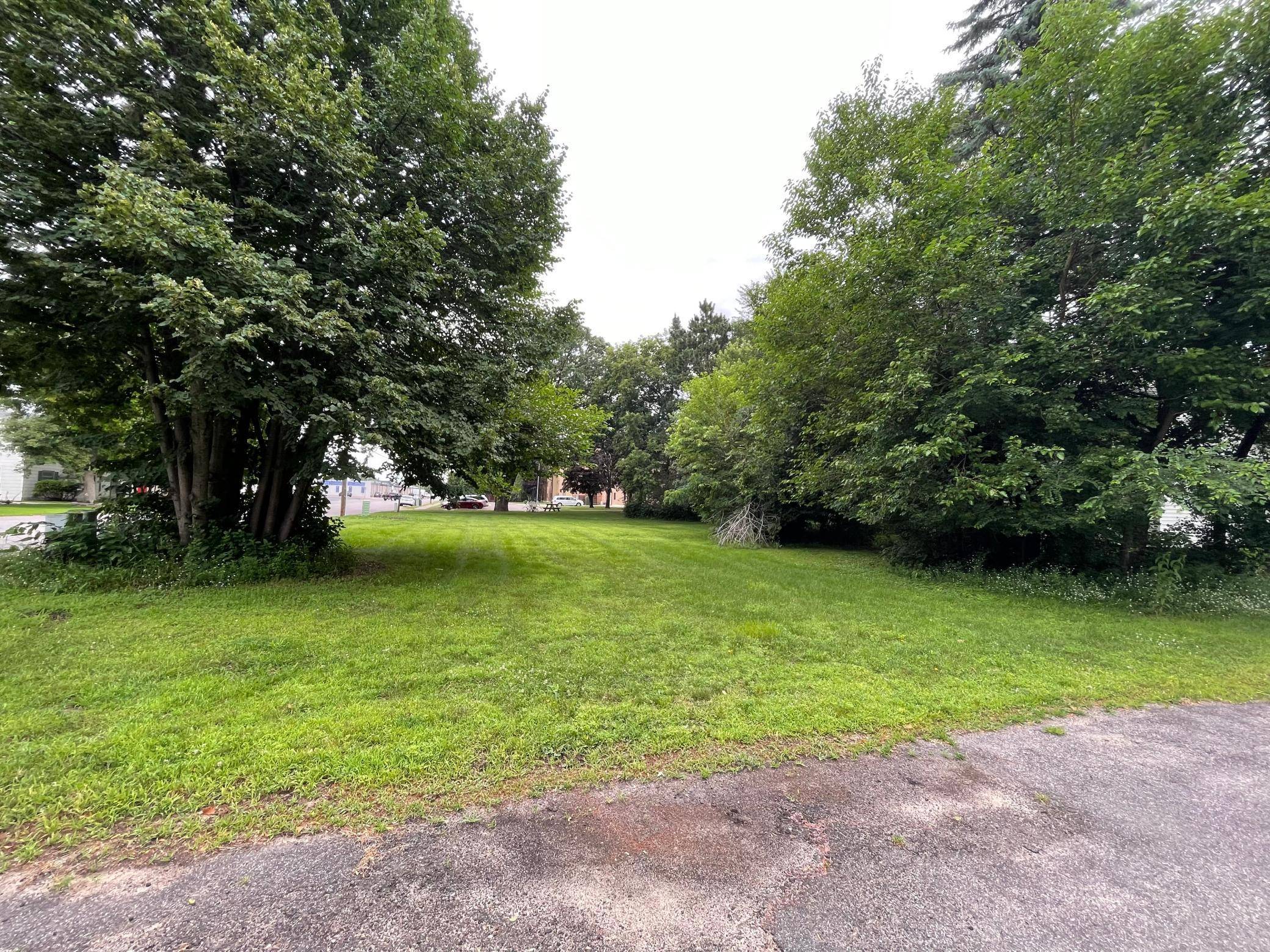 Princeton, MN 55371,210 4th AVE S