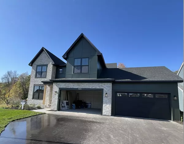 5579 Rolling Hills Parkway, Victoria, MN 55318