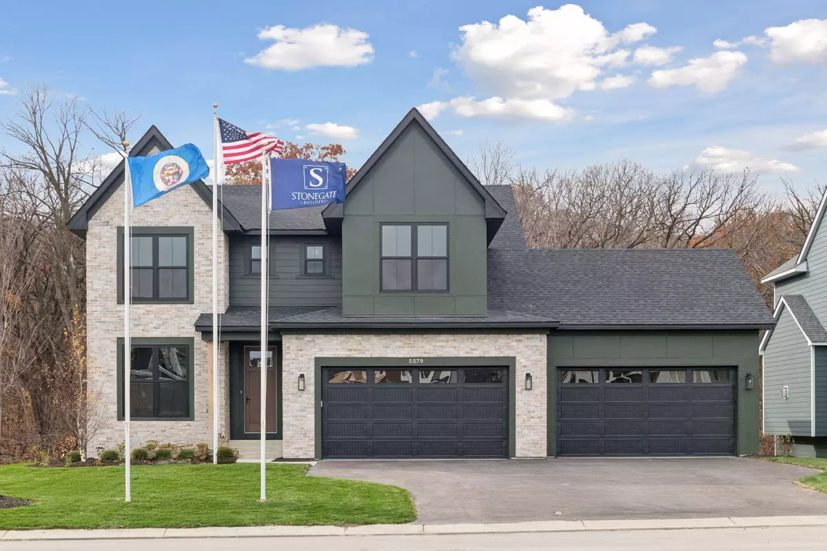 Victoria, MN 55318,5579 Rolling Hills Parkway