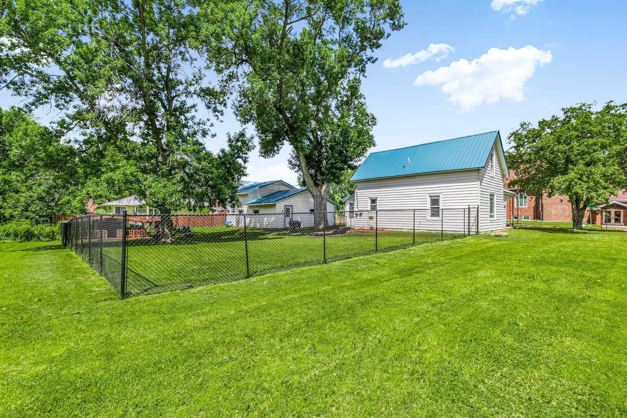Atwater, MN 56209,402 Main ST S