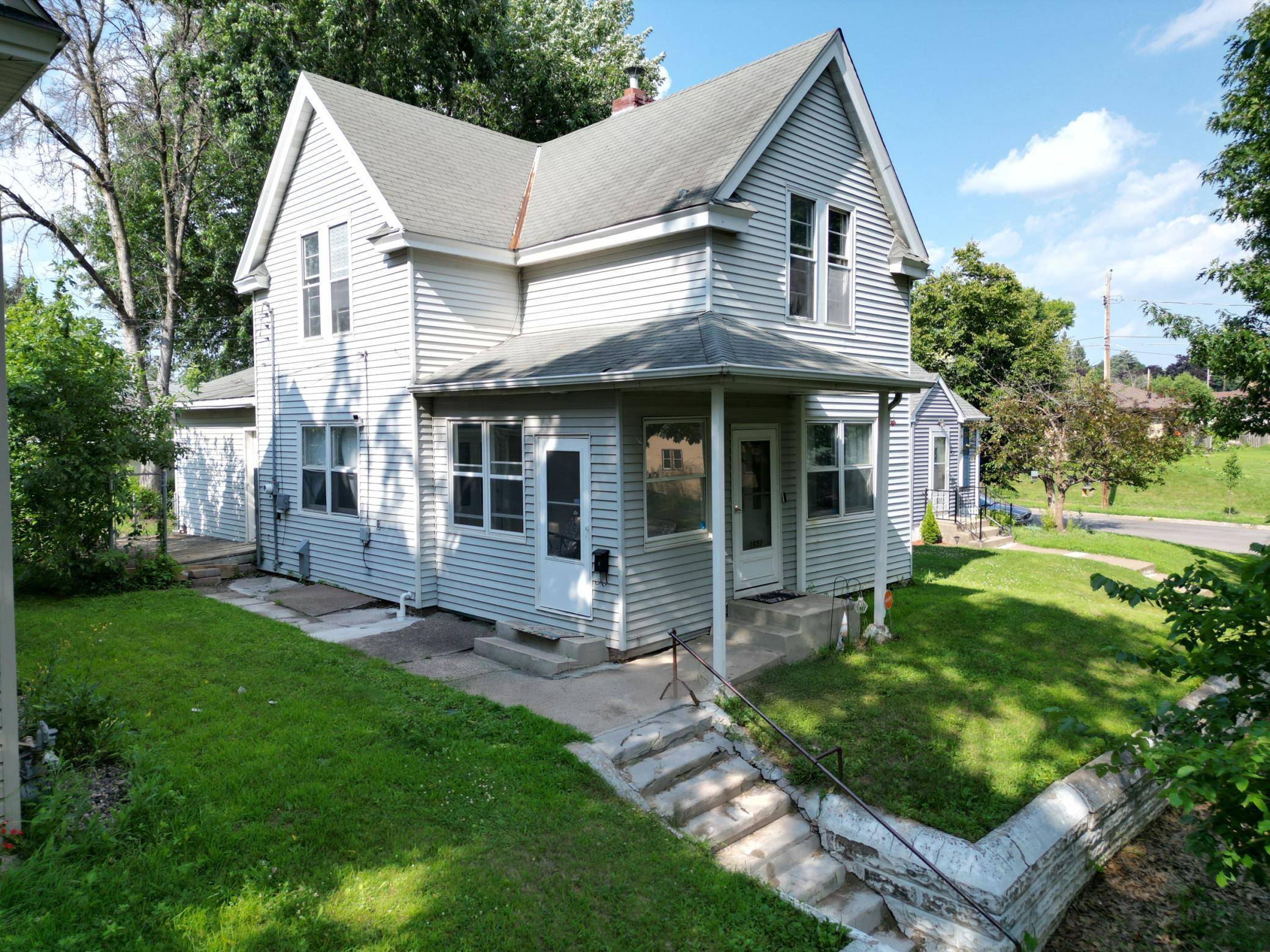 1651 4th ST E, Saint Paul, MN 55106