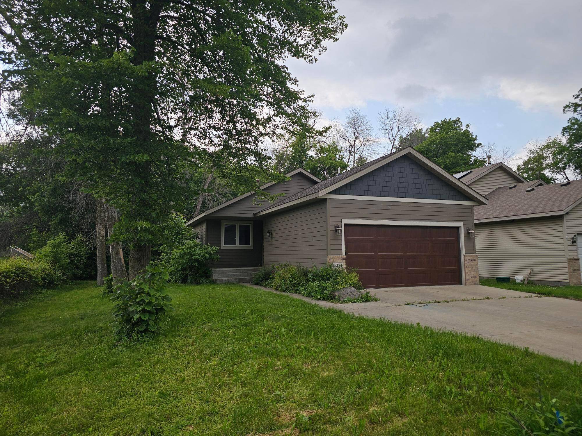 15174 Cates Lake DR, Savage, MN 55372