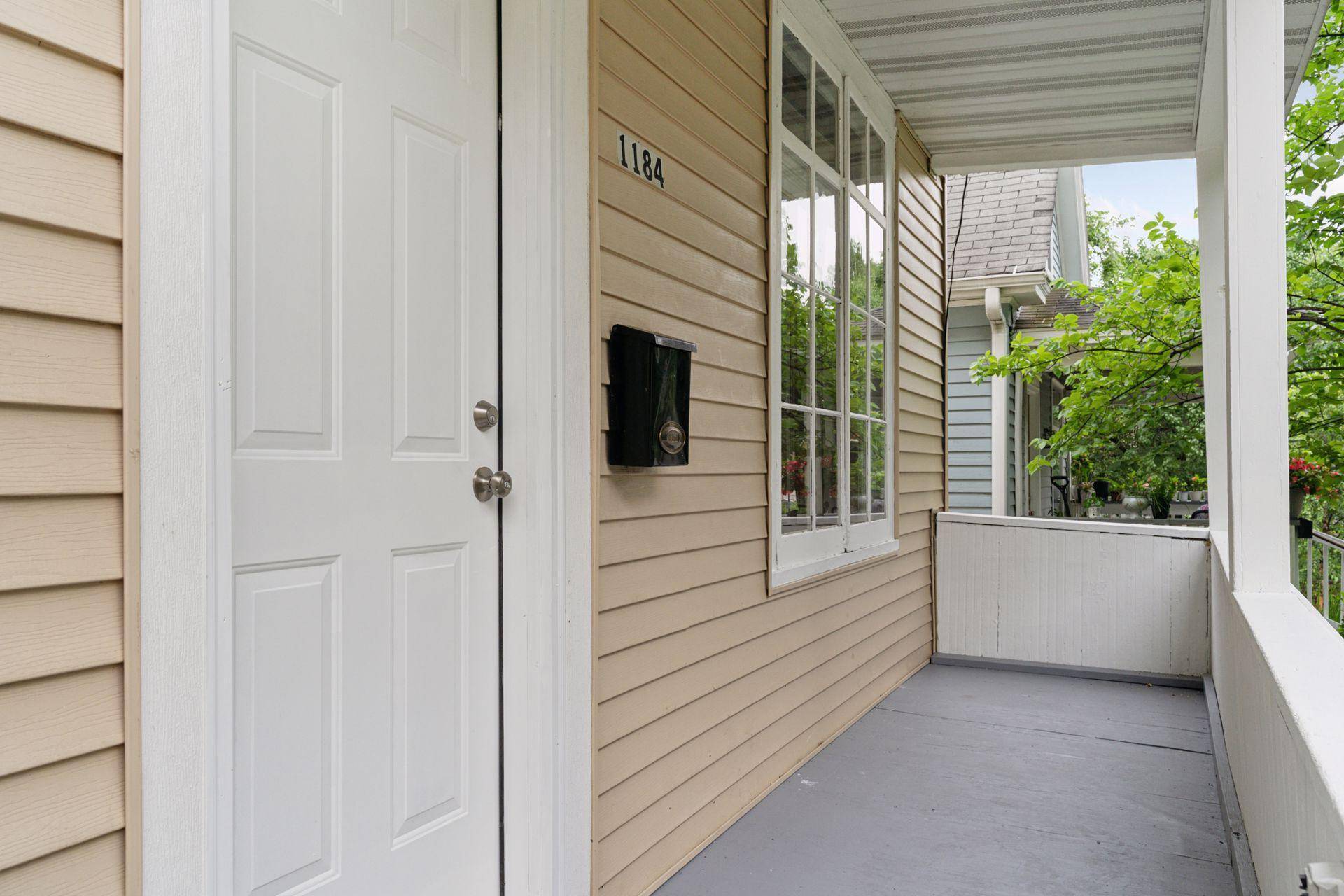 Saint Paul, MN 55106,1184 Ross AVE