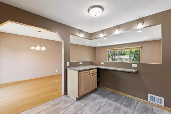 Savage, MN 55378,4816 W 141st ST
