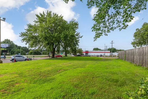 Faribault, MN 55021,1425 4th ST NW
