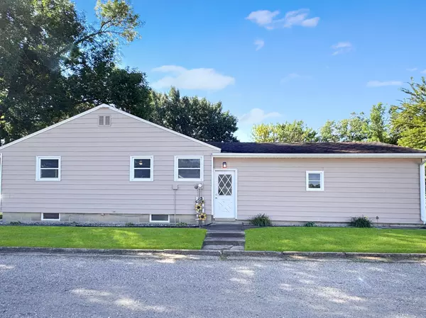 Sleepy Eye, MN 56085,424 3rd AVE NE