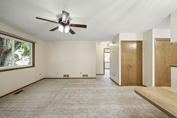 Oakdale, MN 55128,7534 15th Street LN N