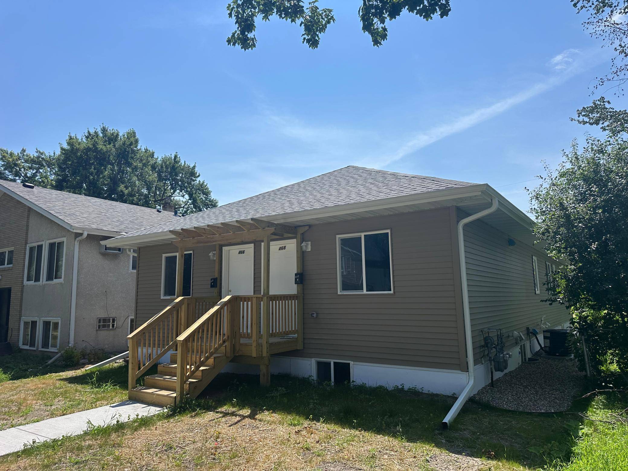 466 Thomas AVE, Saint Paul, MN 55103