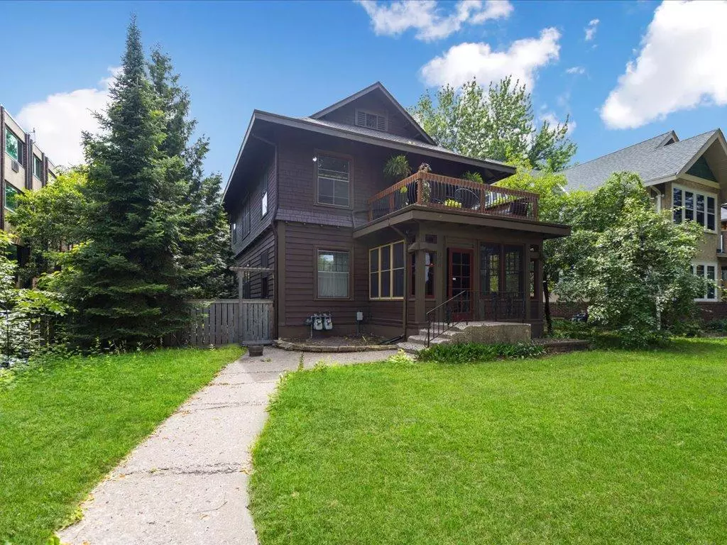 Minneapolis, MN 55406,928 Franklin TER