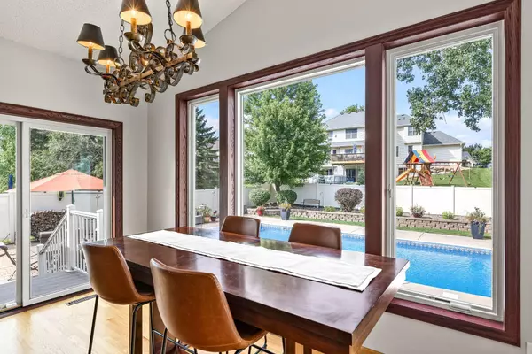 Apple Valley, MN 55124,14318 Footbridge WAY