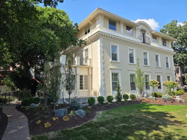 421 Summit AVE #2, Saint Paul, MN 55102