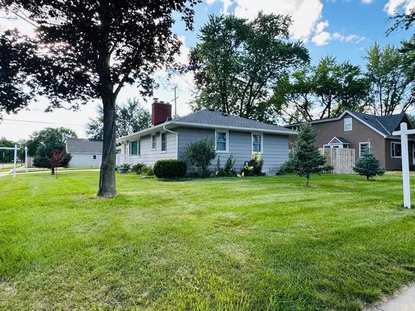 Osseo, MN 55369,417 4th ST NE