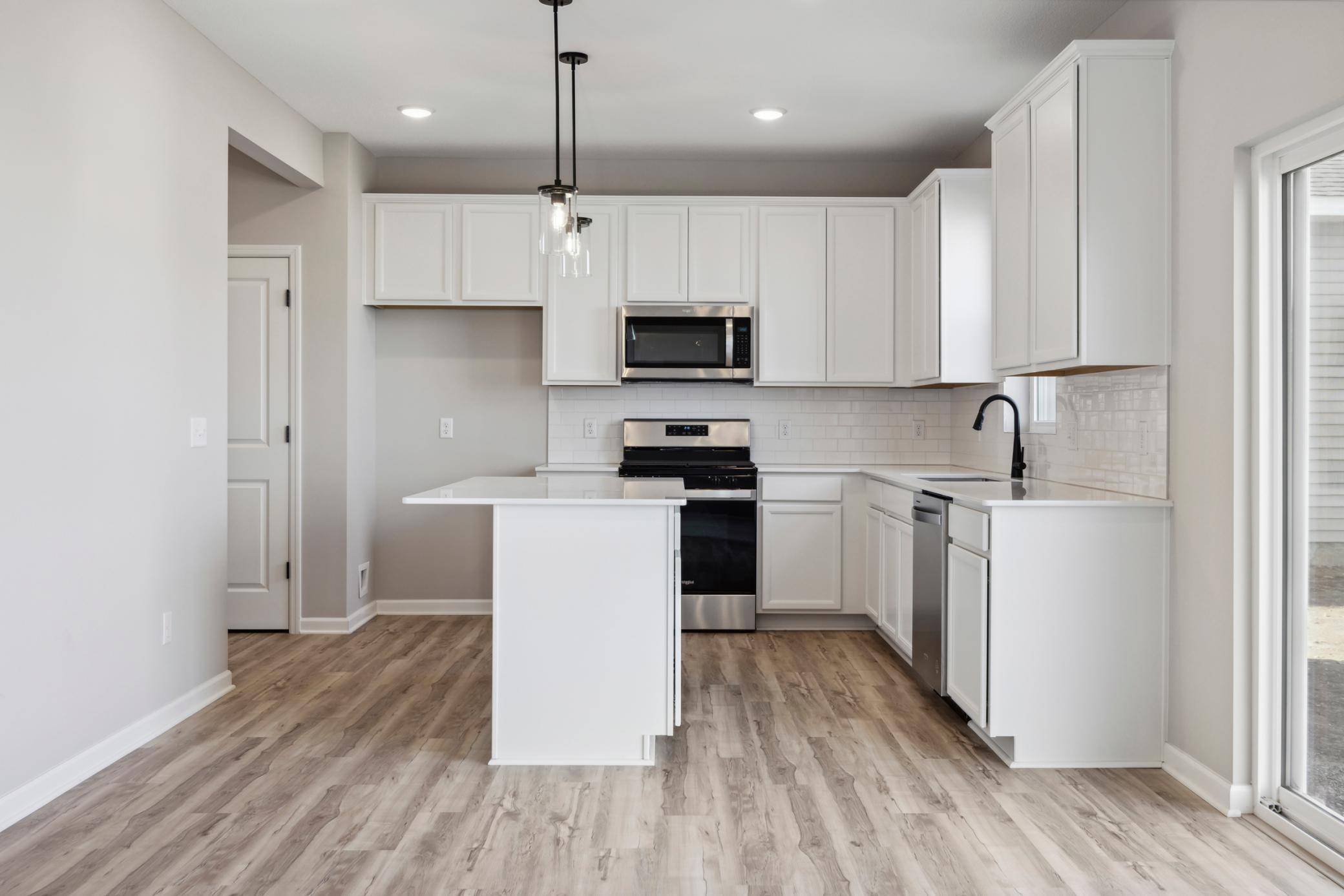 4810 Island Park DR, Woodbury, MN 55129